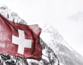 USD/CHF is up for 12 straight weeks: how high can it go?