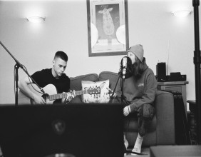 Harmony in Collaboration: Why Top Musicians Have Used Features to Grow Audiences