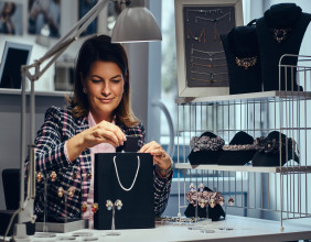 999Jewels Shares Expert Tips for Caring for Jewelry on the Go