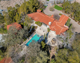 Concierge Auctions Announces Two-Residence Retreat Near Las Vegas, Nevada is Highest Sale in Over 2 Years