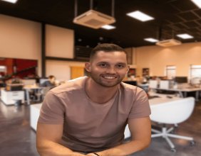 Marketing Specialist Colin Rowe Reveals Strategies for Franklin, Tennessee Artists