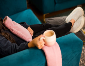 Doctors Confirm Menstrual Cramps Can Be as Painful as a Heart Attack and The Humble Hot Water Bottle is a Great Remedy