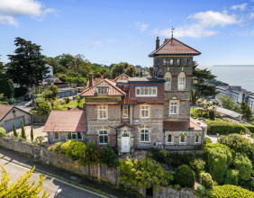 Revolutionising Holiday Stays: Torquay's Vane Tower Merges Historical Architecture With California Chic