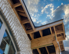 Identifying the Signs That It’s Time to Repair or Replace Soffit and Fascia