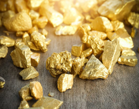 Gold continues to climb fresh peaks amid escalating US-China trade war