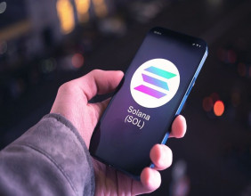 Solana price prediction as fees, revenue, and active users plunge