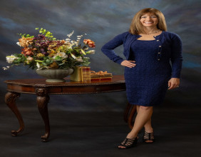STACEY CASTER SELECTED AS EMPOWERED WOMAN OF THE YEAR BY IAOTP