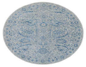 Vintage and Troubled Carpets Make an Elegant Comeback in Contemporary Interiors