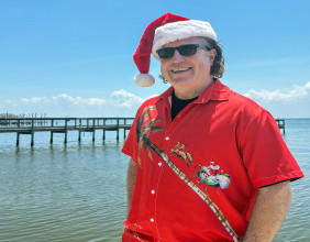 Singer Songwriter John McDonald to Debut New Songs at Christmas in July Album Release Concert