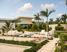 The Reserve at Grace Bay by Beach Enclave Recognized in Robb Report’s 2025 Best of the Best: World’s Best New Villas