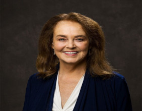 Attorney Flora Templeton Stuart Named 2025 Woman of the Year by Bowling Green Human Rights Commission