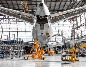 How Is Parker-Hannifin (NYSE:PH) Maintaining Financial Stability and Dividend Strength