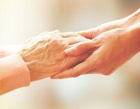 How Does Extendicare (TSX:EXE) Reflect Stability In The TSX Healthcare Sector And S&P/TSX Composite Index (Txcx)?