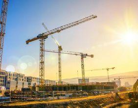 Why Is TopBuild Facing Pressure Amid NYSE Construction Shift?