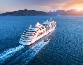 Carnival Stock Draws Focus As Shipping Route Risk Eases