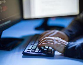 Rosslyn Data Secures £2M Deal, Reports Smaller FY Losses