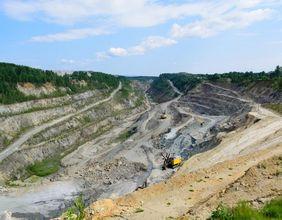 Is Nanoxplore's Webcast Signaling A Shift In TSX Materials?