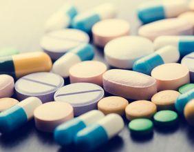 Mixed Analyst Views on GSK Amid Stock Adjustments and Market Activity