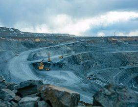 Alkane Resources in Focus: Growth Momentum Meets Valuation Debate