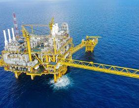Why Are Oil Majors Defying a Sinking London Market?