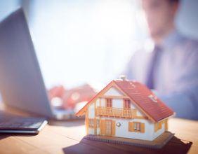 Why Did This Homebuilder Surge Despite Market Volatility?