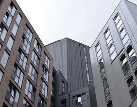 Why Is This Industrial Stock Drawing New Market Scrutiny?