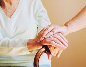 Is Extendicare (TSX:EXE) Maintaining Its Role Within The TSX Composite Dividend Index And The Broader Healthcare Sector?