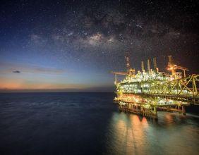 Is Surge Energy Facing Pressure On TSX And Venture Indexes?
