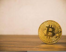 XRP Surges Toward ATH as Whale Accumulation and Legal Resistance Shape Market
