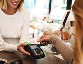 How Is Dominion Lending Centres Adapting To Market Trends?