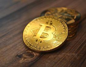 Bitcoin Dominance Nears 4-Year High Amid Market Uncertainty
