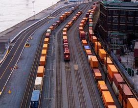 Canadian National Railway (TSX:CNR) Momentum Story Strengthens