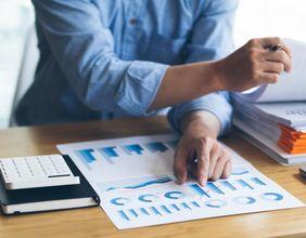 Is Polar Capital Global Financials (LON:PCFT) Gaining Momentum Above Its Fifty-Day Moving Average?