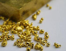 Gold Prices Hold Ground Amid Rising US Debt Concerns and ASX200 Market Moves