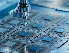 Why Are Investors Growing Cautious About This Semiconductor Firm?