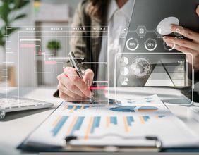 Is Apple Steering Institutional Interest Amid Robust Financial Performance?