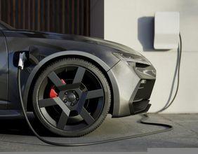 Could Tesla’s New 52-Week High Signal Troubling Volatility Ahead?