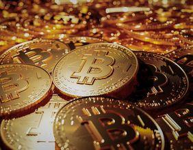 Bitcoin Surges Past $100K deVere's Green Predicts Short-Term Sell-Off Before Rise to $120K