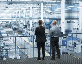 The Weir Group (LON:WEIR) Reaches New 12-Month High Amid Solid Market