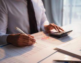 Crossover Rate: Understanding the Return at Which Two Alternative Projects Have the Same Net Present Value