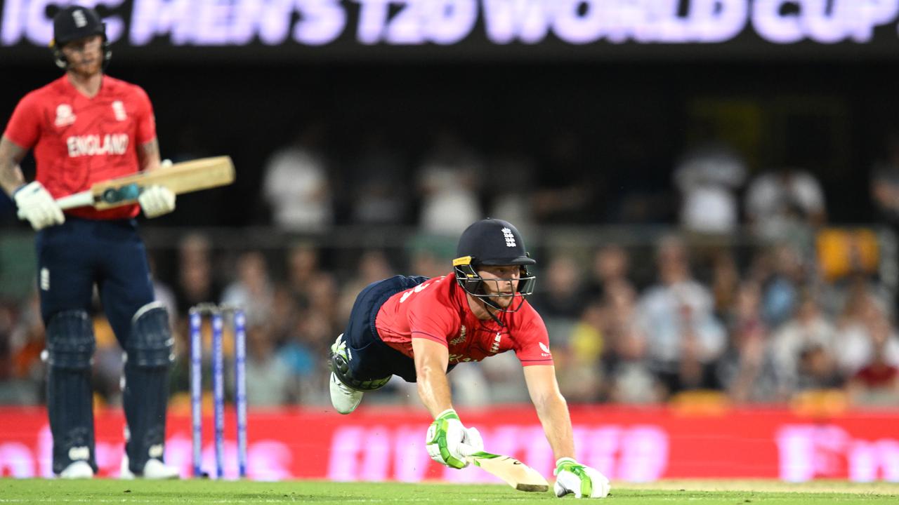  Buttler serves up crucial England T20 win 