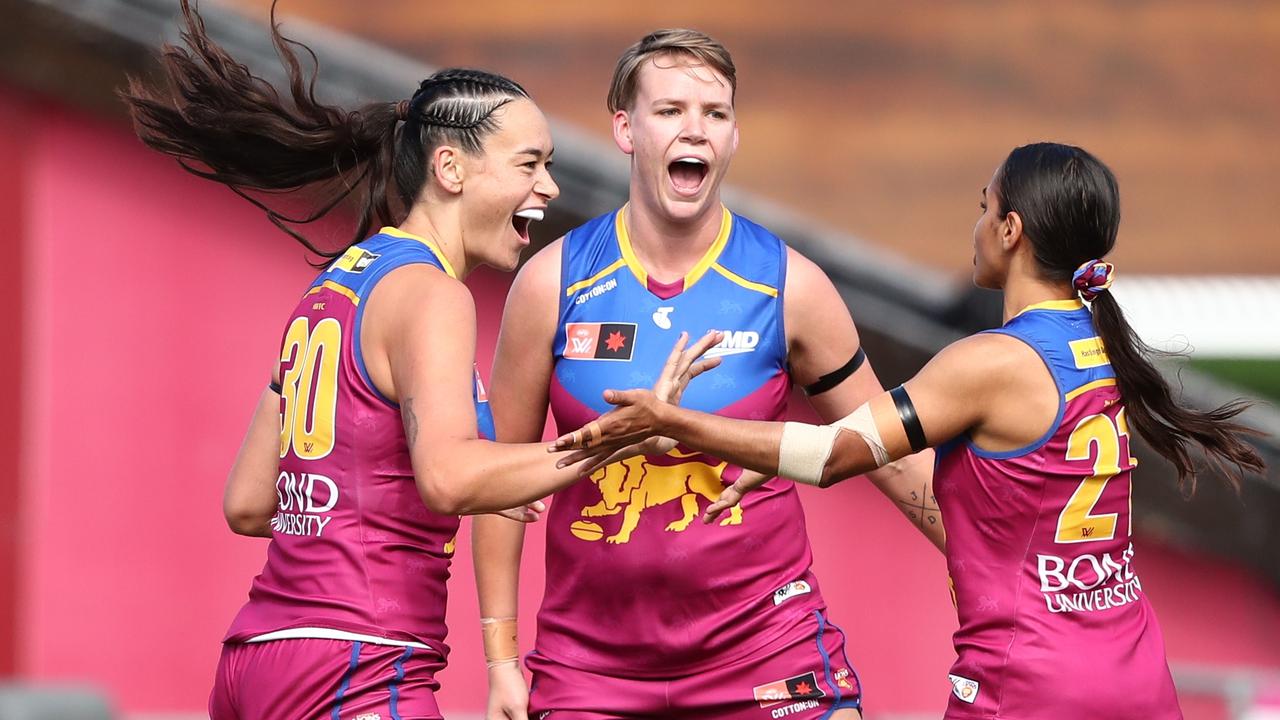  Lions tame Tigers in AFLW qualifying final 