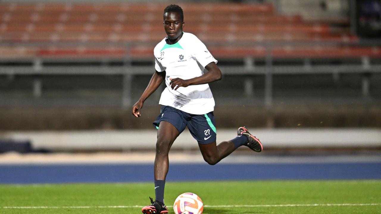 Kewell hopes coach plays rising star Kuol