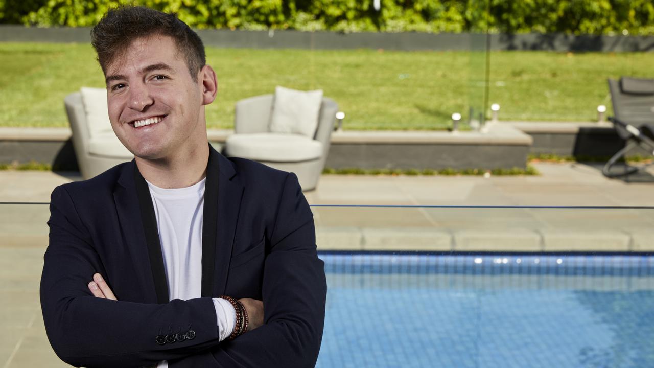 Pool-sharing site Swimply dives into Aust