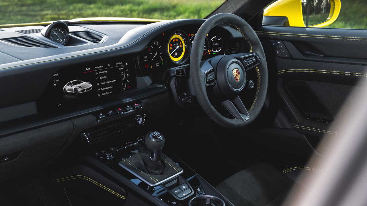 Latest suave lines of Porsche evolution