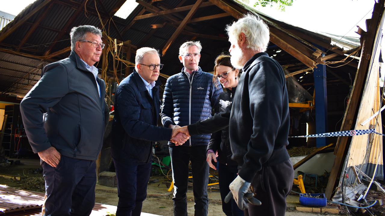 Insurers 'abandon' flood-hit NSW towns