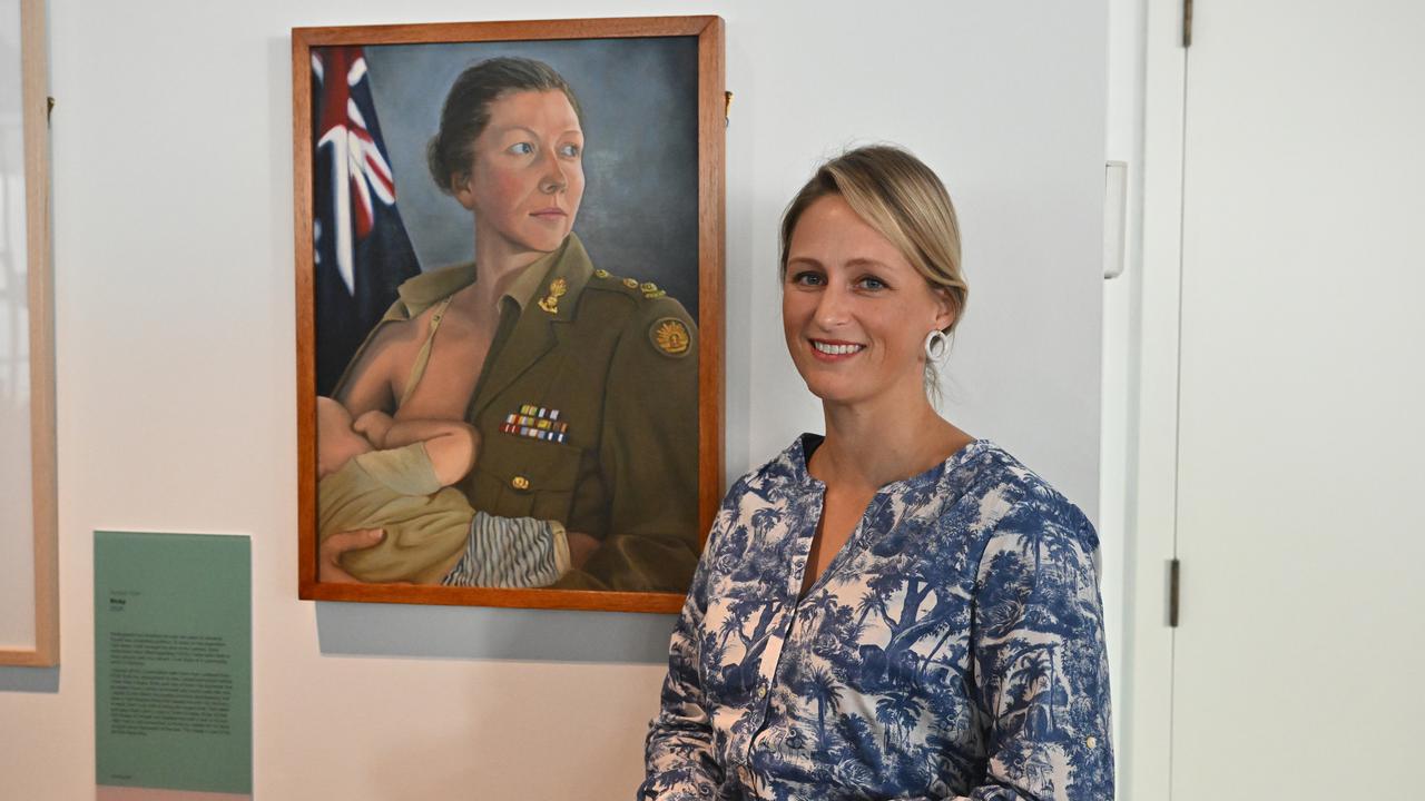 Military mum wins memorial art prize