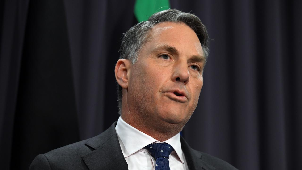 Minister backs Afghanistan medal review