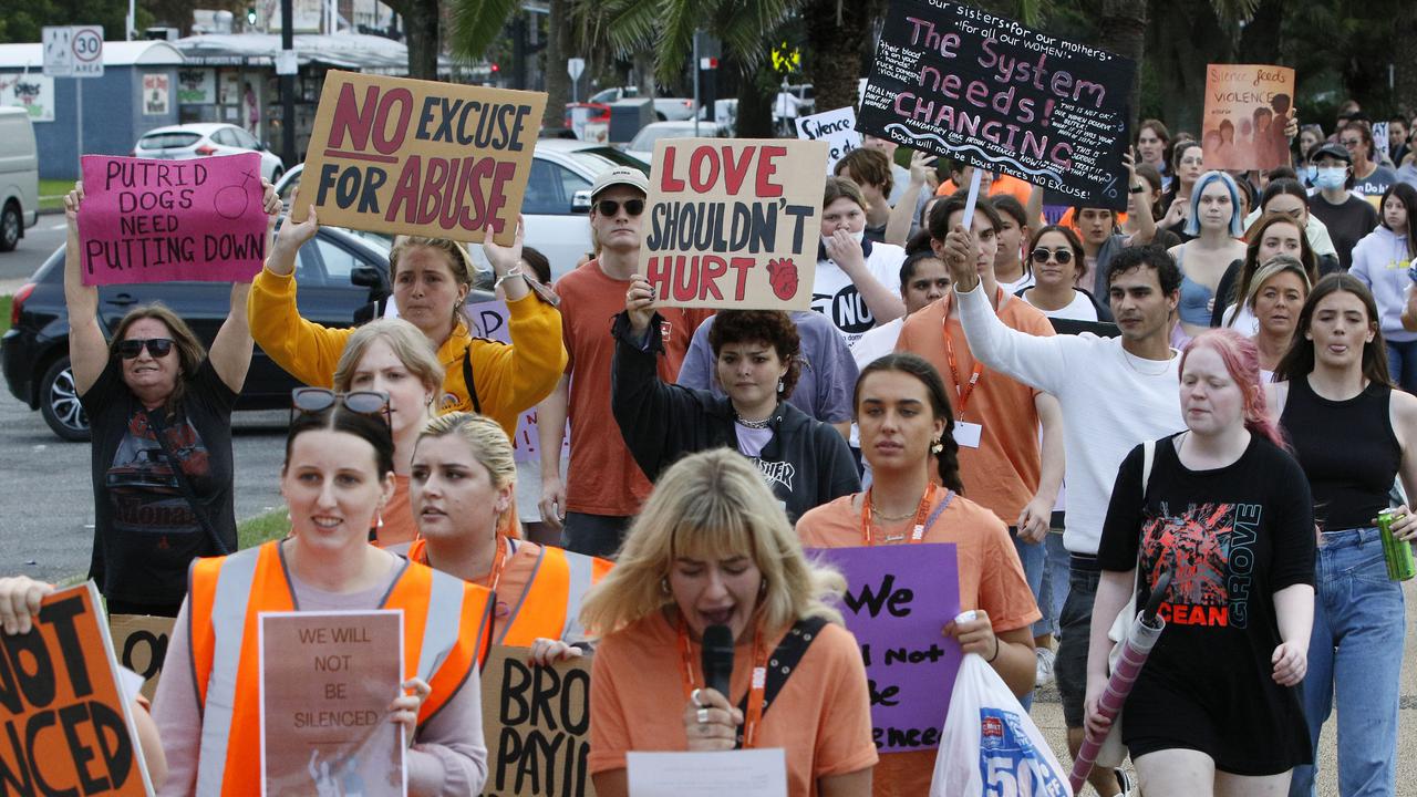  Help NSW DV perpetrators to change: report 