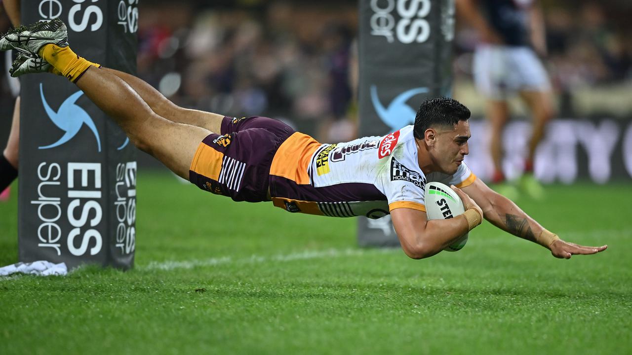  Bronco Palasia signs with NRL's Titans 